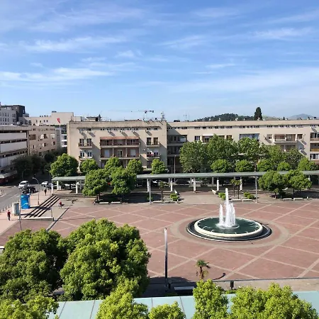 Apartment Square